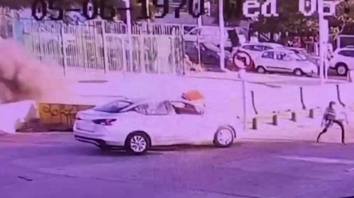 Exclusivo: Video muestra momento en que lanzan granada contra dos carabineros en Pedro Aguirre Cerda