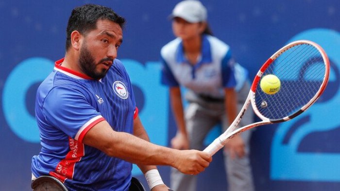¡Sigue avanzando! Francisco Cayulef se instaló en semifinales de tenis en silla de ruedas