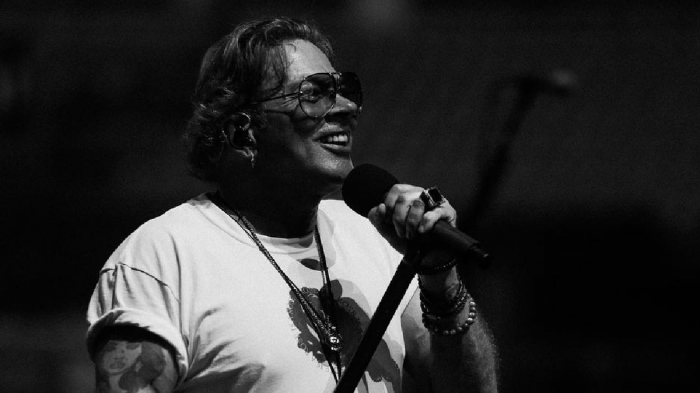 Axl Rose, líder de Guns N' Roses, fue acusado de agresión sexual contra una ex modelo