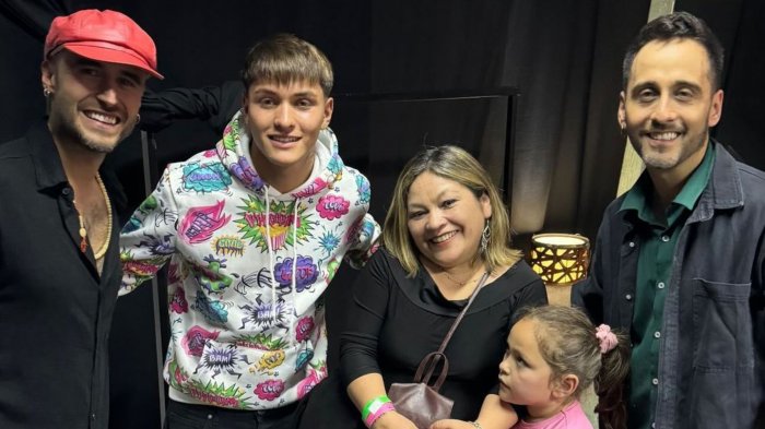 Hans sorprende a su mamá y hermana con dos grandes artistas tras salir de Gran Hermano