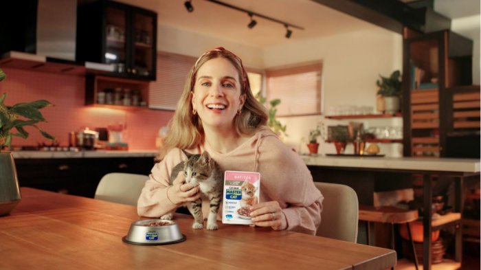 Sabor y nutrición, con beneficios para cada etapa de la vida: Conoce los nuevos trocitos jugosos de Master Cat!