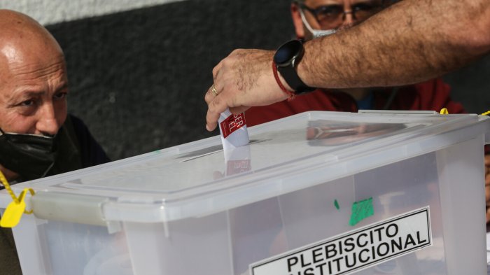 ¿De cuánto es la multa por no votar? Información clave para el plebiscito de diciembre