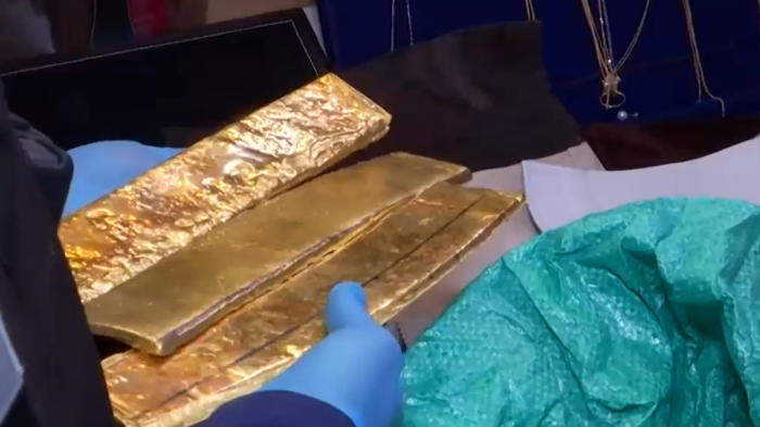 Condenan a penas de cárcel a tres integrantes del 