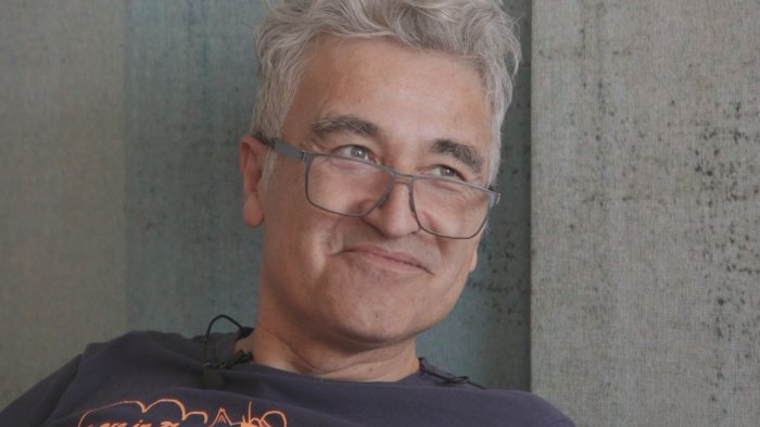 Jorge González reapareció con nuevo look: Así luce actualmente a sus 59 años