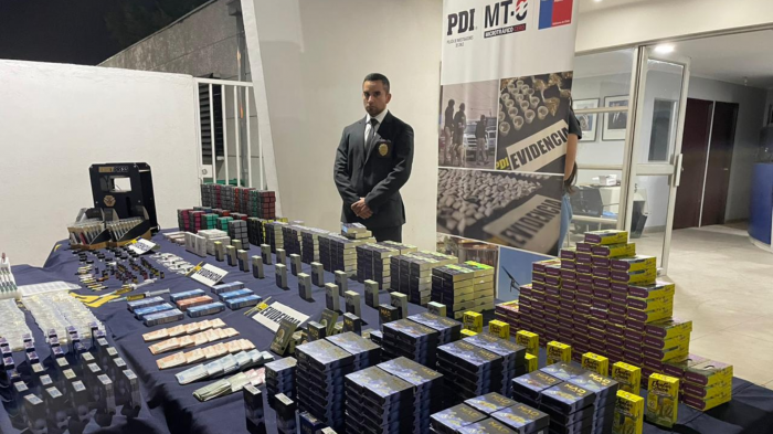 PDI desbarata laboratorio de resina de cannabis en Lo Prado