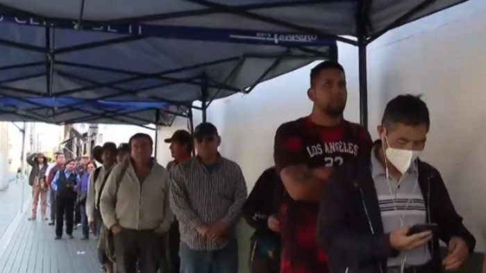 Plebiscito 2023: Más de 50 personas esperan para excusarse de votar en comisaría en Puente Alto