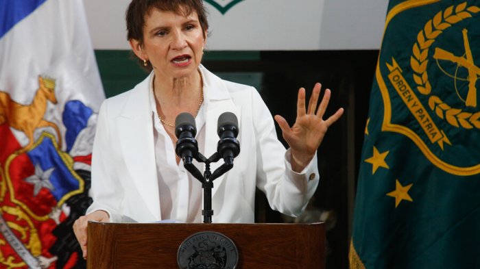 Ministra Tohá lanzó dardo al sector que respaldó el A Favor: 