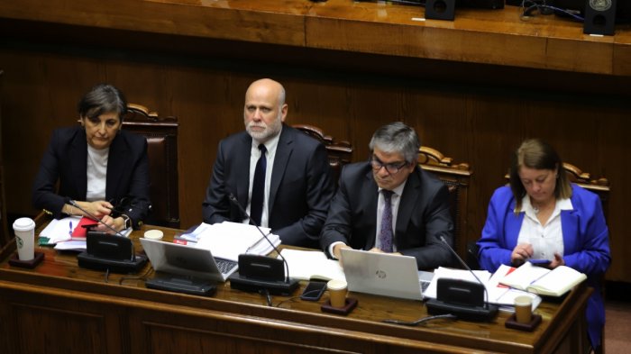 Senado aprobó incremento salarial del 4.3% a trabajadores del sector público