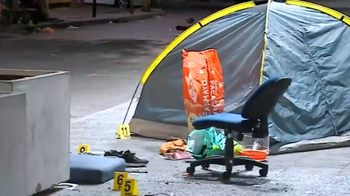 Hombre fue asesinado frente a personal de la PDI: Atacante disparó desde una bicicleta en Recoleta