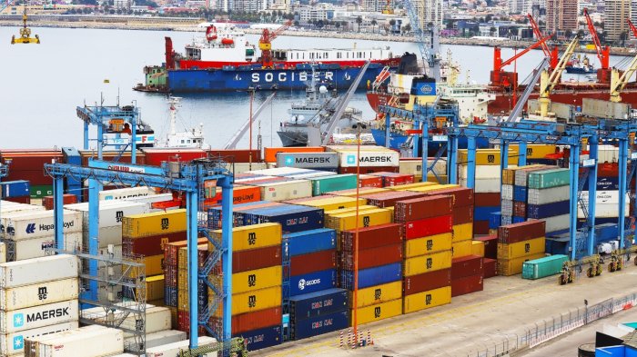 Puertos y aeropuertos: Los nuevos frentes en la batalla contra el crimen organizado en Chile