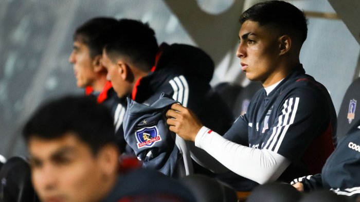 Sigue en Chile: Jhordy Thompson tuvo que volver a casa tras fallido vuelo a Rusia