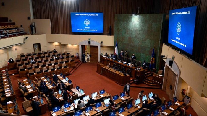 Día clave: Congreso votará reforma previsional y ley corta de Isapres este miércoles