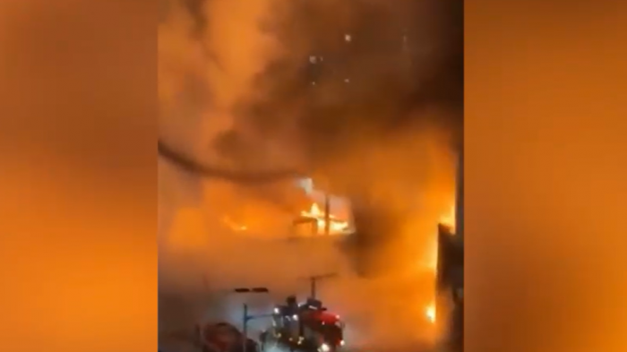 Fuego por todas partes: Impactantes videos de explosión de un camión de gas en Mongolia