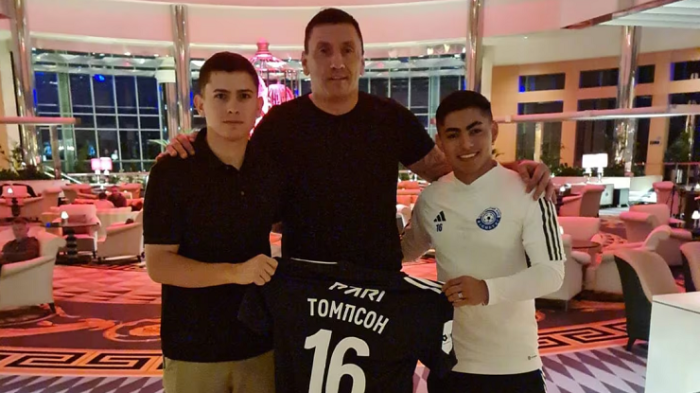 Jordhy Thompson fue presentado como nuevo jugador de Orenburg: Jugará con el número 16