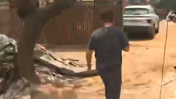 Las dos casas que milagrosamente se salvaron en medio de los incendios forestales en Achupallas