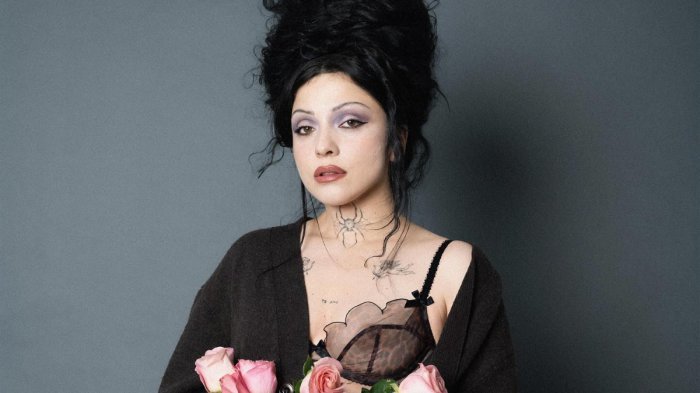 Mon Laferte vuelve a conseguir importante reconocimiento internacional: Apareció en Times Square