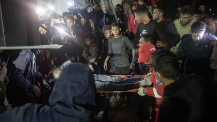 Israel vuelve a atacar a civiles que esperaban ayuda humanitaria en Gaza: Hay decenas de muertos