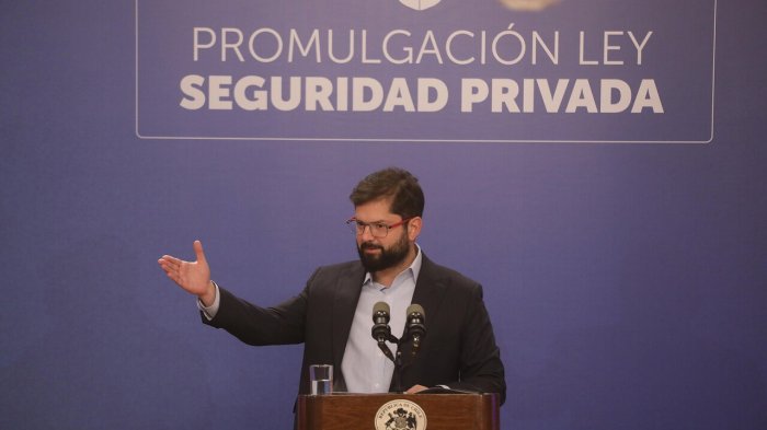 Presidente Boric promulgó la Ley de Seguridad Privada: ¿En qué consiste?