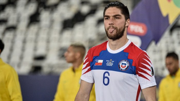 Francisco Sierralta fue convocado de urgencia a La Roja: Reemplaza al lesionado Guillermo Maripán