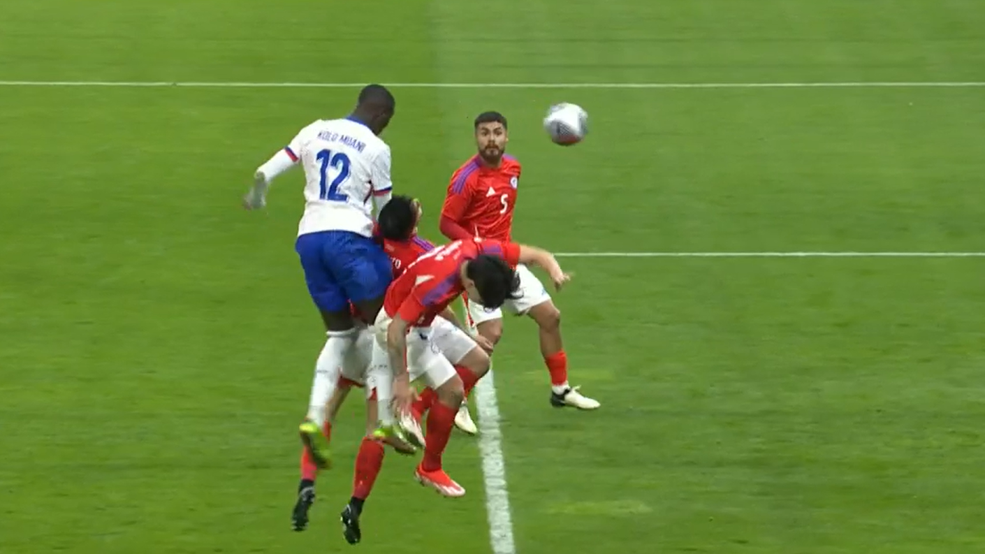 Adiós empate! Francia arremetió y marcó su segundo gol contra La Roja -  Chilevisión