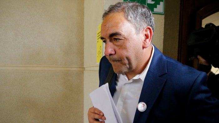 Revelan millonario negocio inmobiliario de familia de Fidel Espinoza: Senador apunta a 