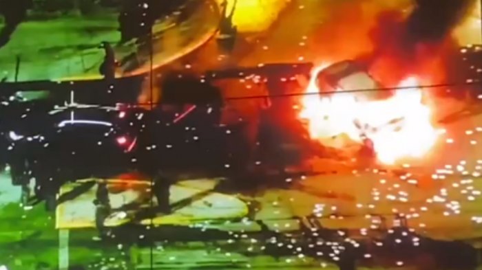 Día del Joven Combatiente: Encapuchados queman auto particular y disparan a Carabineros en PAC