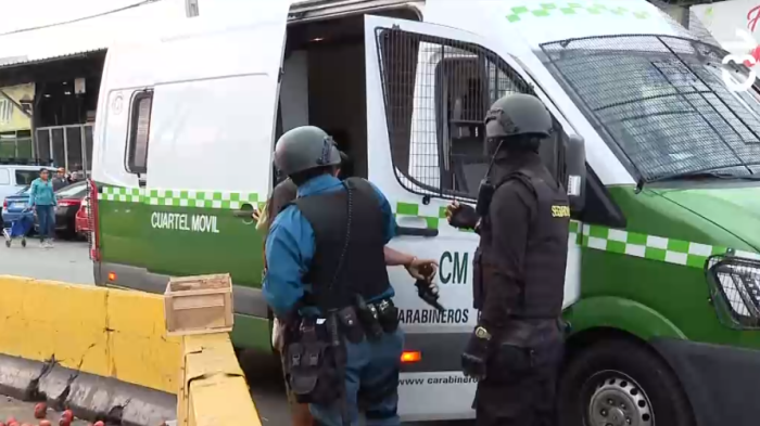 Mujer disparó en control en Lo Valledor: Guardia y equipo de Chilevisión resultaron heridos