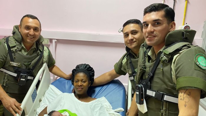 Carabinera asistió por teléfono a mujer embarazada en trabajo de parto en Puente Alto