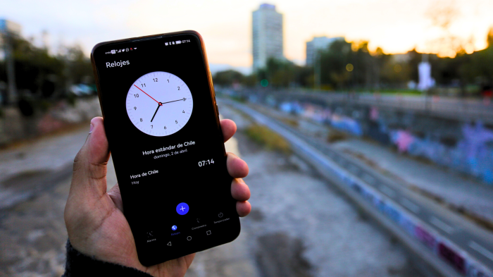 ¿En qué regiones no se cambia la hora en Chile? Ajuste es este sábado