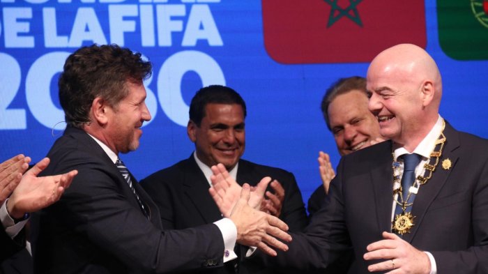 Sin Chile: FIFA y Conmebol firmaron acta por Mundial 2030