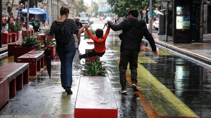 Revisa a qué hora lloverá en Santiago: ¿Hasta cuándo se extenderán?