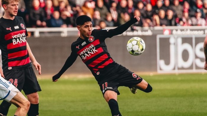 Figura en Dinamarca: Darío Osorio anota y asiste en empate del Midtjylland