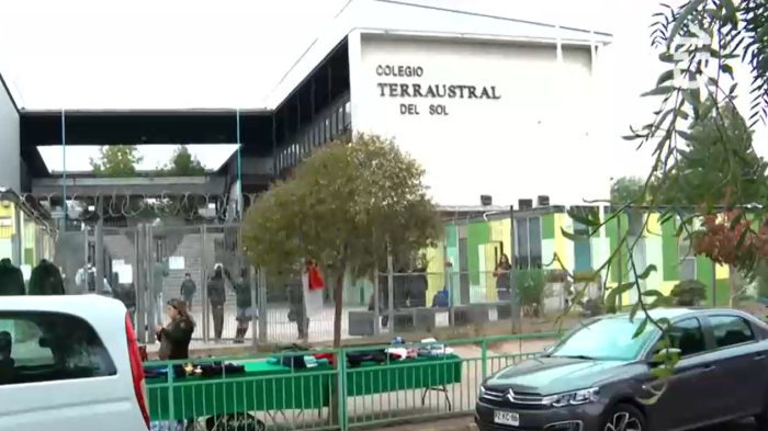Disparó contra delincuentes: Carabinero en retiro frustró asalto frente a colegio en Maipú