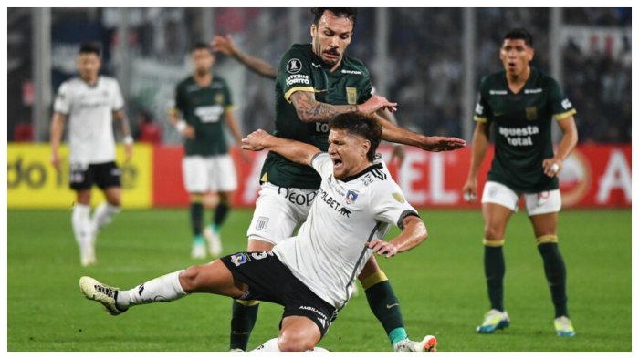 Hinchas albos estallan contra Leonardo Gil tras empate ante Alianza Lima en Copa Libertadores