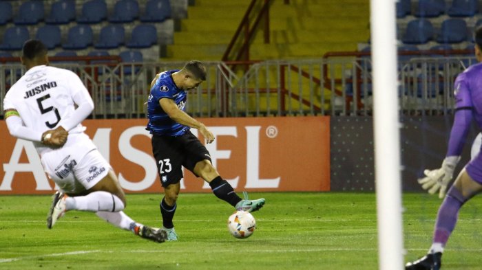 Huachipato se enredó con The Strongest y perdió puntos claves en la Copa Libertadores