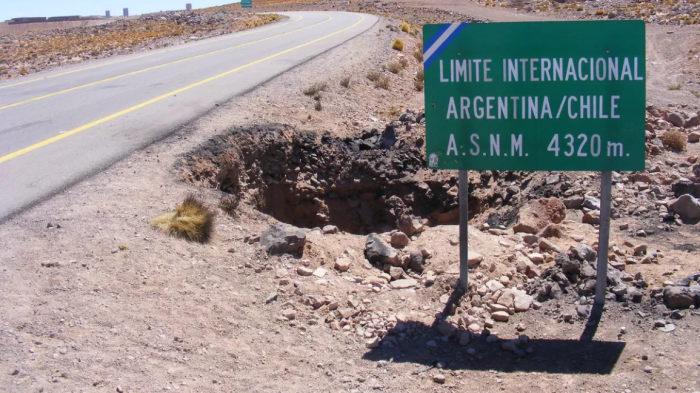 Accidente en paso fronterizo deja 1 fallecido y al menos 41 turistas heridos en Calama