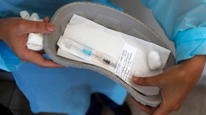 ¿Vacuna AstraZeneca contra Covid-19 podría provocar trombosis? Esto es lo que se sabe