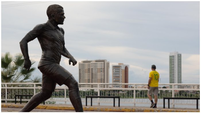Tras condena por violación: Retiran estatua de Dani Alves en Juazeiro, su ciudad natal