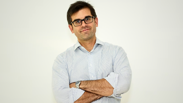 ¿Por qué el periodista Francisco Aravena está con coma inducido?