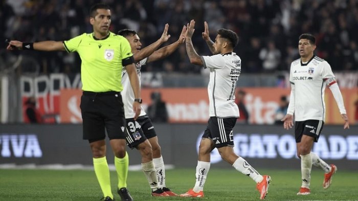 Fanaticada de Colo Colo explota contra Marcos Bolados por fallos ante Fluminense: “Eres profesional”
