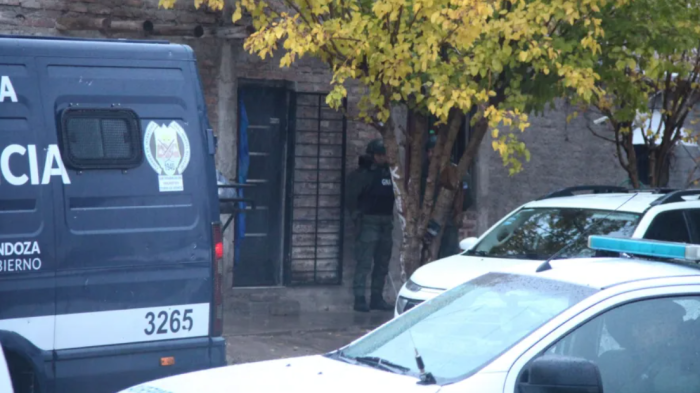 Desbaratan en Mendoza a banda que traficaba armas a nuestro país: Participaban camioneros chilenos