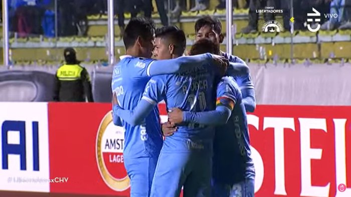 Polémica en el Bolívar vs Palestino: El gol de Ramiro Vaca que fue anulado por una mano