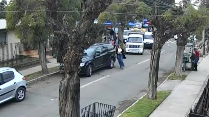 Minutos de terror: El video de la balacera en feria libre de Maipú a plena luz del día
