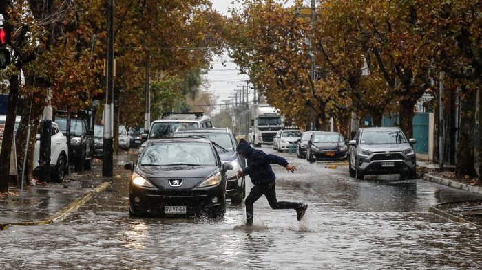 Ciclón extratropical llegó a Chile: ¿Llueve HOY en Santiago?