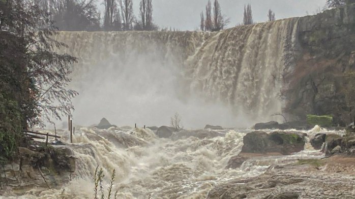 Desbordes, anegamientos y granizos: Ciclón extratropical causó estragos en varias regiones