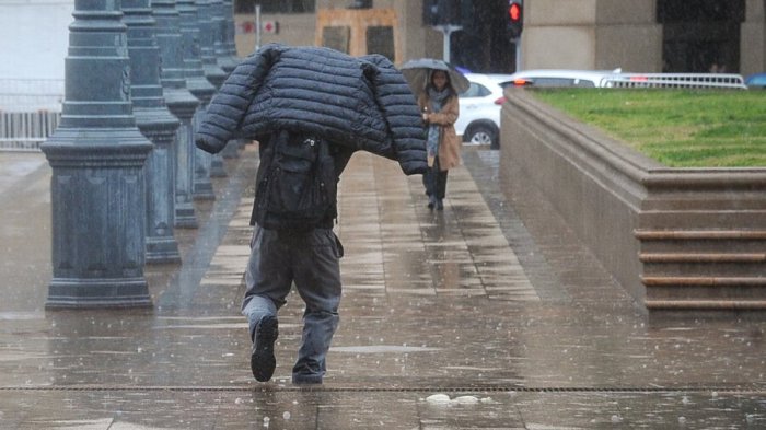 Lluvia en Santiago ESTE fin de semana: Revisa hasta cuándo, a qué hora y cuánta agua caerá