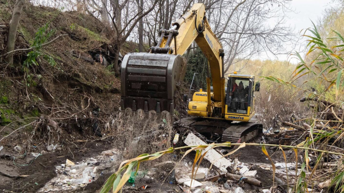 Sistema frontal: ¿Por qué limpiaron el basural en Río Mapocho?