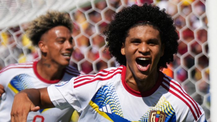 Venezuela tuvo un peleado triunfo 2-1 ante Ecuador en el inicio del grupo B de la Copa América
