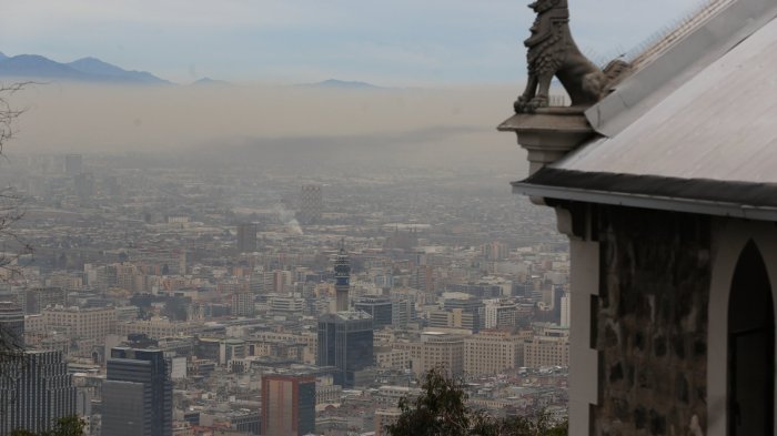 Decretan preemergencia ambiental en la RM: Revisa qué patentes no podrán circular