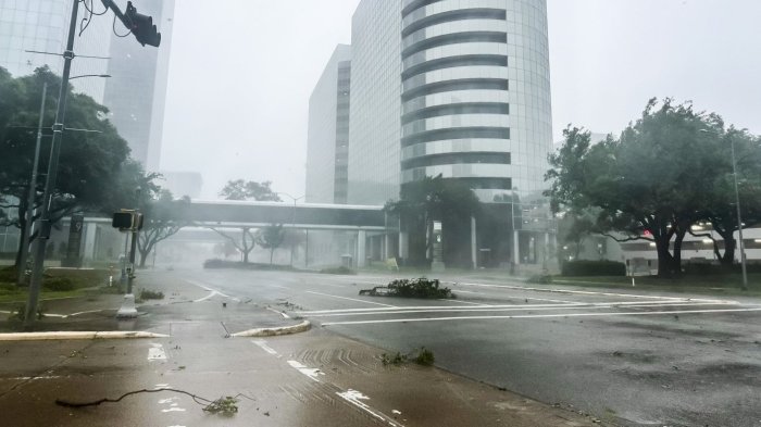 Huracán Beryl deja dos muertos y a más de 2,5 millones sin electricidad en Texas
